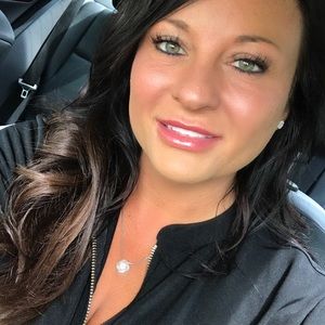 Meet your Posher, Deanna